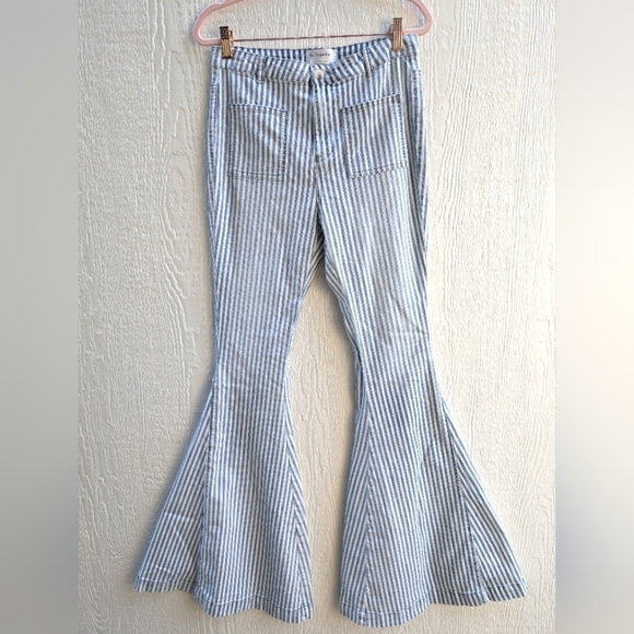 By Together Blue Striped Bell Bottom Jeans High Waisted Boho Flare Size Small - Picture 1 of 6